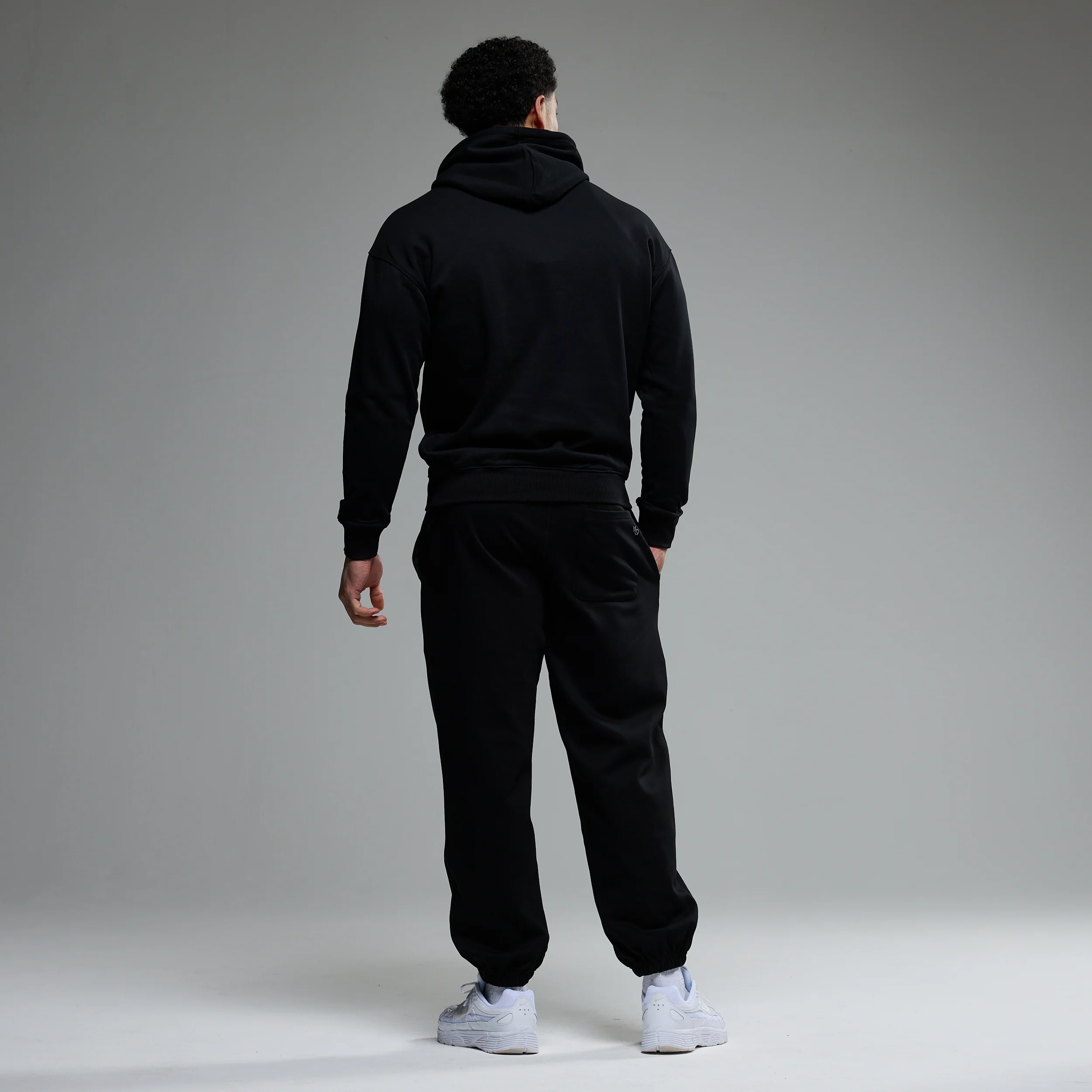 Vanquish Essential Black Oversized Pullover Hoodie - Image 4